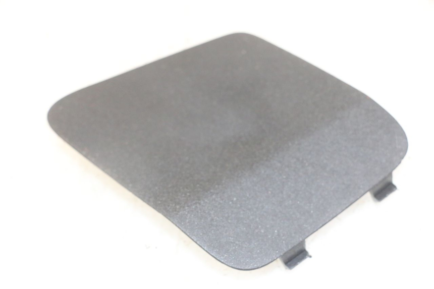 photo de LEFT INSPECTION COVER PEUGEOT SATELIS 125 (2013 - 2018)