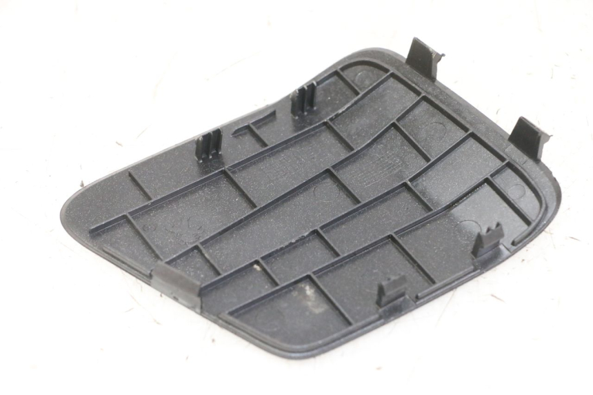 photo de LEFT INSPECTION COVER PEUGEOT SATELIS 125 (2013 - 2018)