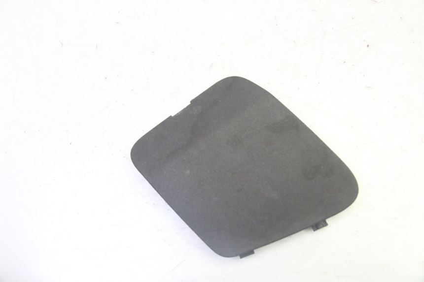 photo de LEFT INSPECTION COVER PEUGEOT SATELIS 125 (2006 - 2009)