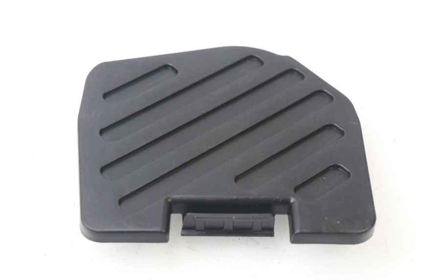 photo de LEFT INSPECTION COVER SUZUKI AN BURGMAN 400 (2006 - 2010)