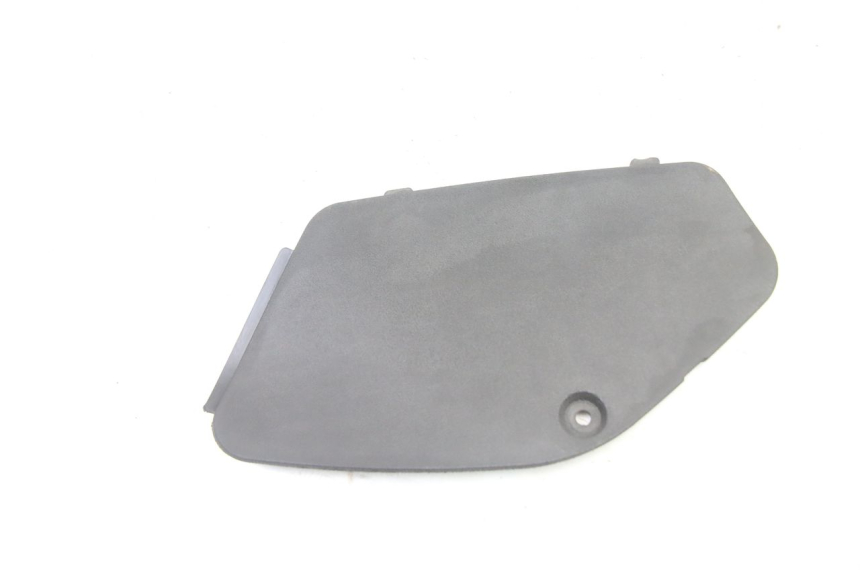 photo de LEFT SIDE ACCESS PANEL PIAGGIO XEVO - X EVO 125 (2007 - 2016)