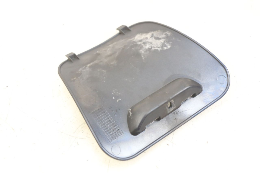 photo de INSPECTION COVER PIAGGIO VESPA LXV 125 (2006 - 2009) - Zoom on usage condition