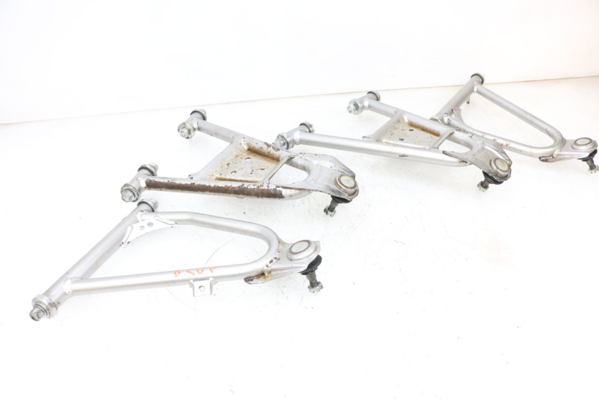 photo de FRONT WISHBONE CONTROL ARM YAMAHA YFM R RAPTOR 250 (2008 - 2014) - Additional view of the item