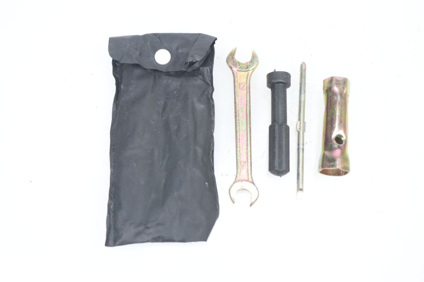 photo de TOOL KIT BAOTIAN TRAVEL SPIRIT 50 (2010 - 2012)