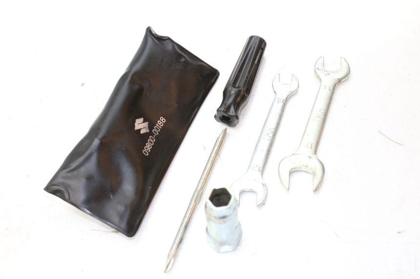 photo de TOOL KIT SUZUKI CP 80 (1985 - 1996) - Checked used part