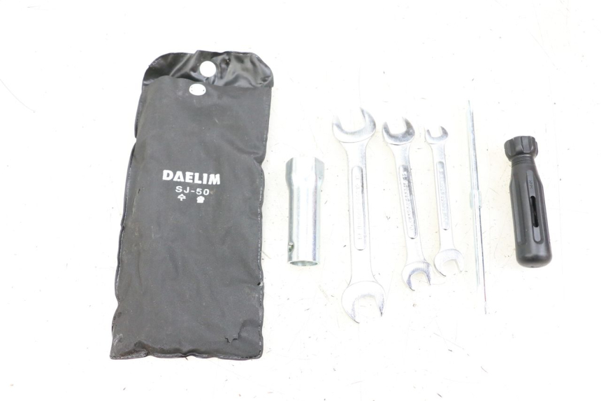 photo de TOOL KIT DAELIM A-FOUR 2T 50 (2005 - 2012)
