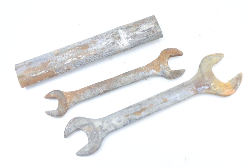 photo de TOOL KIT SUZUKI GN 125 (1997 - 2000)