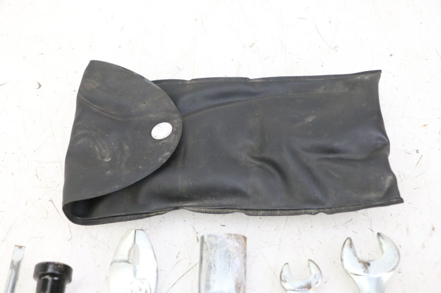 photo de TOOL KIT SUZUKI GSR 750 (2011 - 2017)