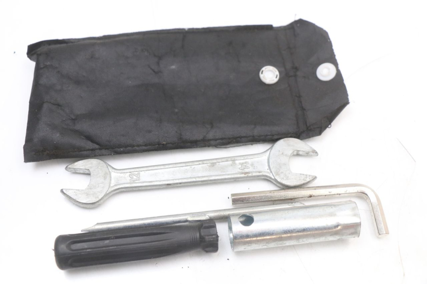 photo de TOOL KIT JM MOTORS EVOLIS 4T 50 (2018 - 2022)