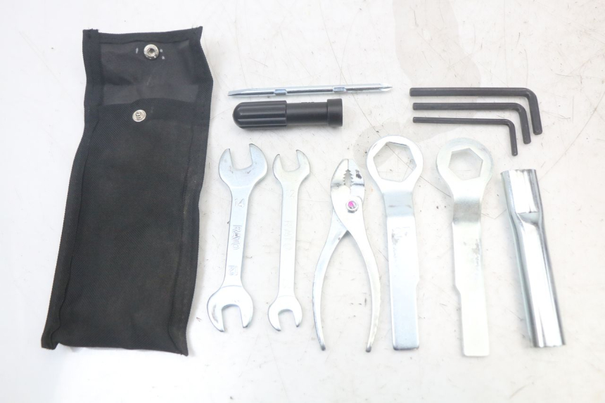 photo de TOOL KIT KAWASAKI VERSYS ABS 650 (2015 - 2018)