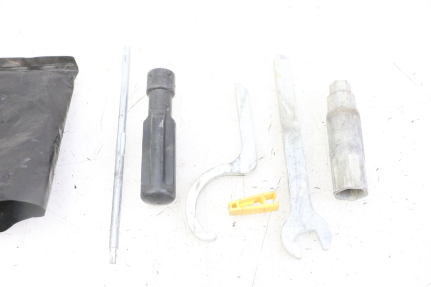 photo de TOOL KIT PIAGGIO MP3 LT 300 (2010 - 2016)