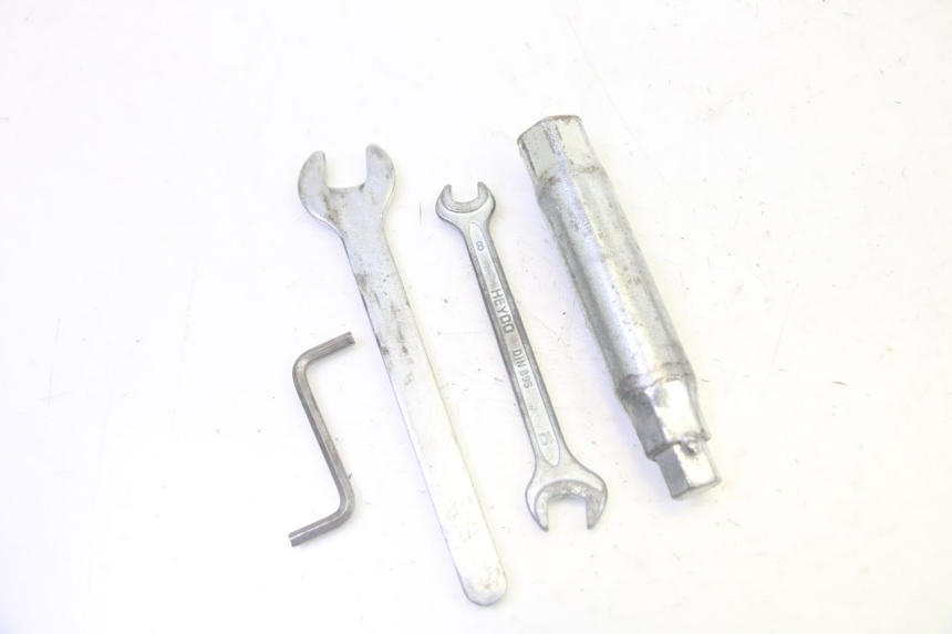 photo de TOOL KIT PIAGGIO MP3 500 (2011 - 2015)