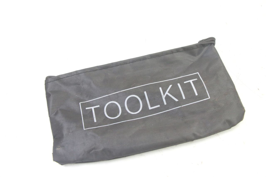 photo de TOOL KIT PEUGEOT KISBEE 4T 50 (2010 - 2017)