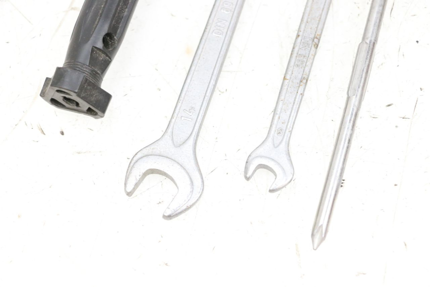 photo de TOOL KIT BMW R GS 1250 (2021 - 2024) - Technical close-up