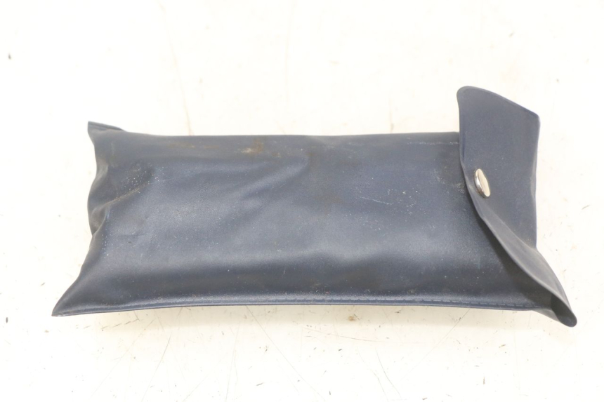 photo de TOOL KIT HONDA SCV LEAD 100 (2003 - 2007)