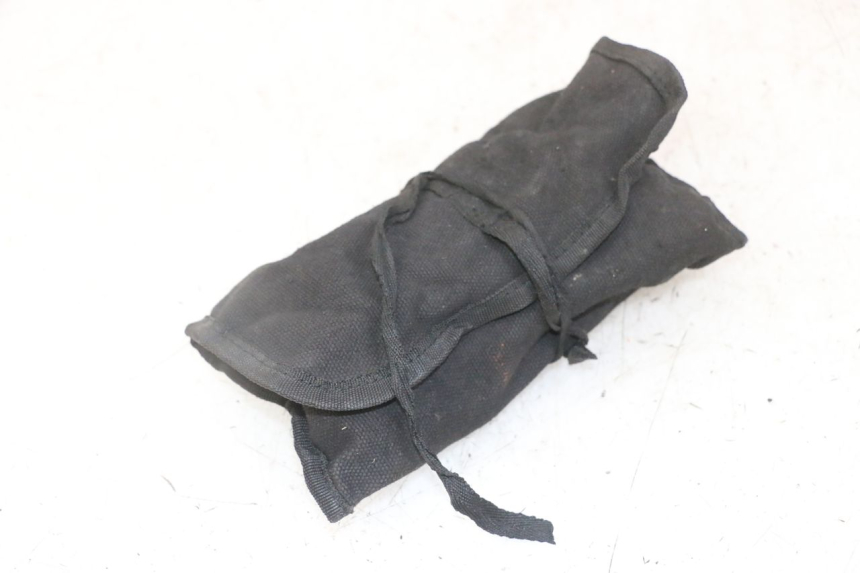 photo de TOOL KIT YAMAHA XJ6 ABS 600 (2008 - 2016)