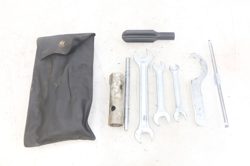 photo de TOOL KIT YAMAHA XMAX X-MAX 125 (2006 - 2009)