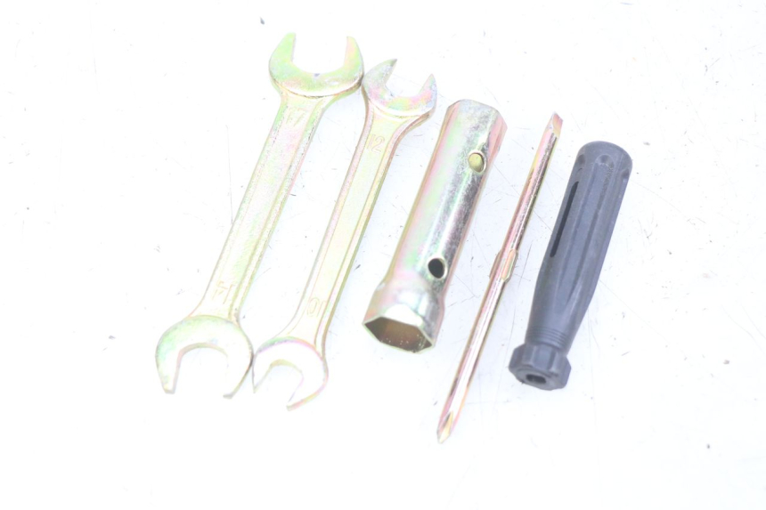 photo de TOOL KIT YAMASAKI RAPTOR 50 (2013 - 2018)