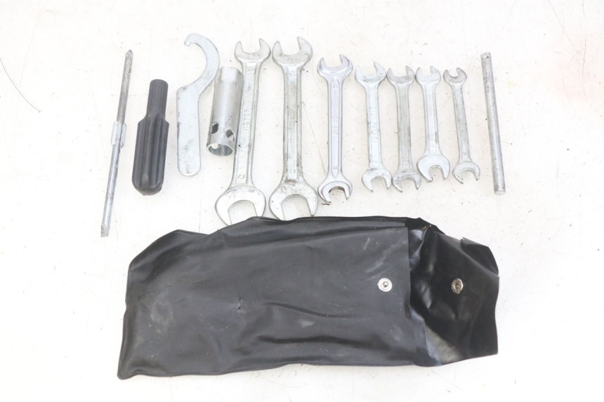 photo de TOOL KIT YAMAHA YP MAJESTY 125 (2007 - 2010)