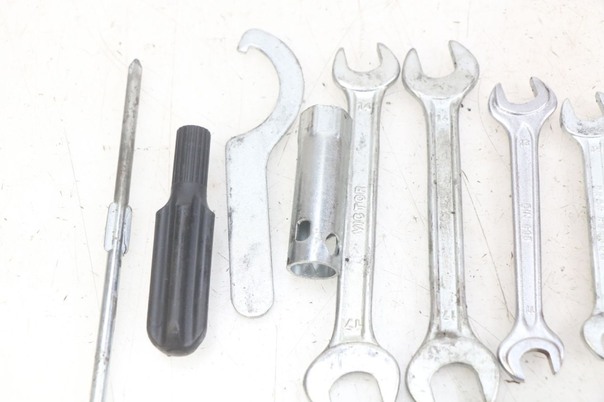 photo de TOOL KIT YAMAHA YP MAJESTY 125 (2007 - 2010)
