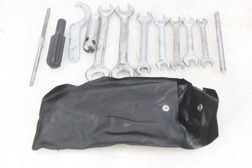 photo de TOOL KIT YAMAHA YP MAJESTY 125 (2007 - 2010)