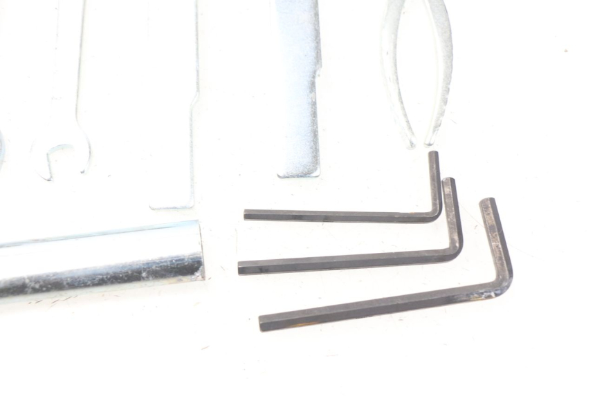 photo de TOOL KIT KAWASAKI Z Z900 900 (2017 - 2019) - Component detail