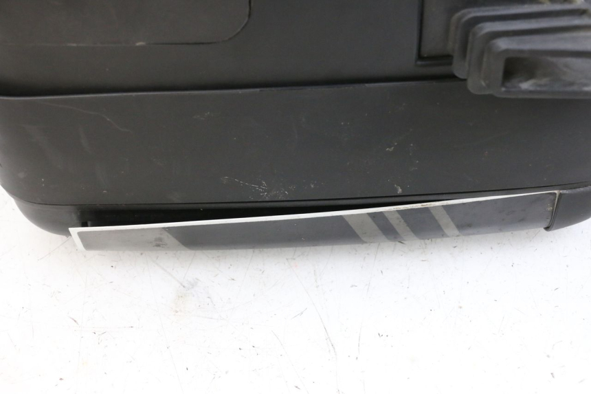 photo de RIGHT SUITCASE BMW R GS 1250 (2021 - 2024) - High-resolution close-up