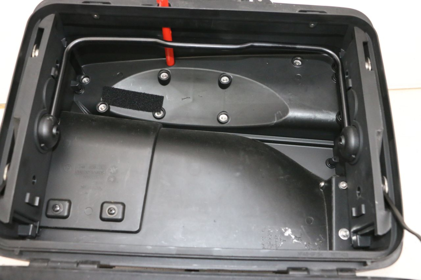 photo de RIGHT SUITCASE BMW R GS 1250 (2021 - 2024) - Checked used part