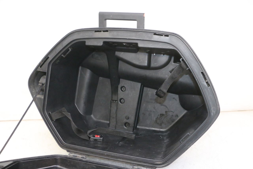 photo de RIGHT SUITCASE YAMAHA TDM ABS 900 (2002 - 2014) - Distinctive features