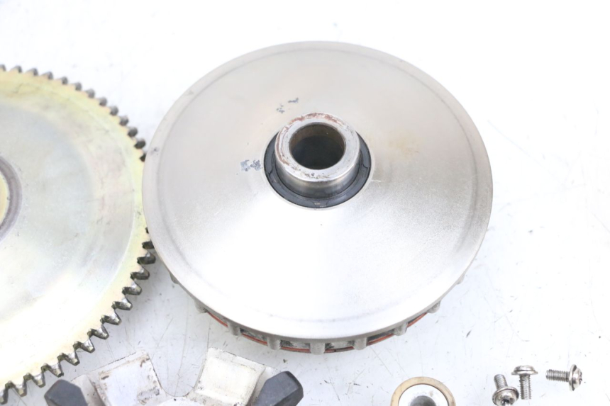 photo de VARIATOR PEUGEOT ELYSEO 125 (1999 - 2004) - Surface and material condition