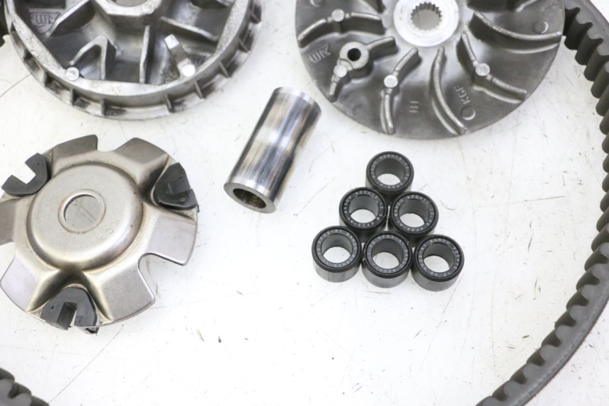 photo de VARIATOR HONDA FES S-WING SWING ABS 125 (2007 - 2015)