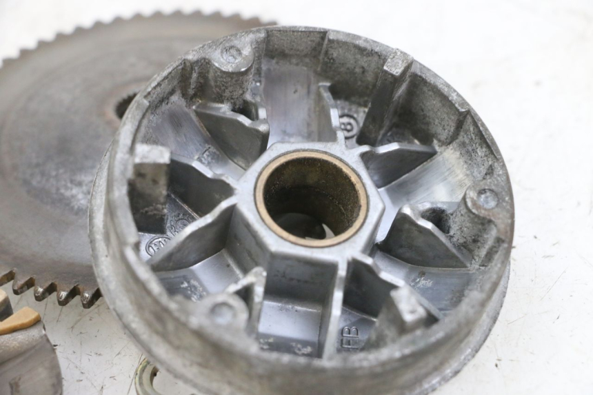 photo de VARIATOR PEUGEOT KISBEE 4T 50 (2010 - 2017) - Product overview