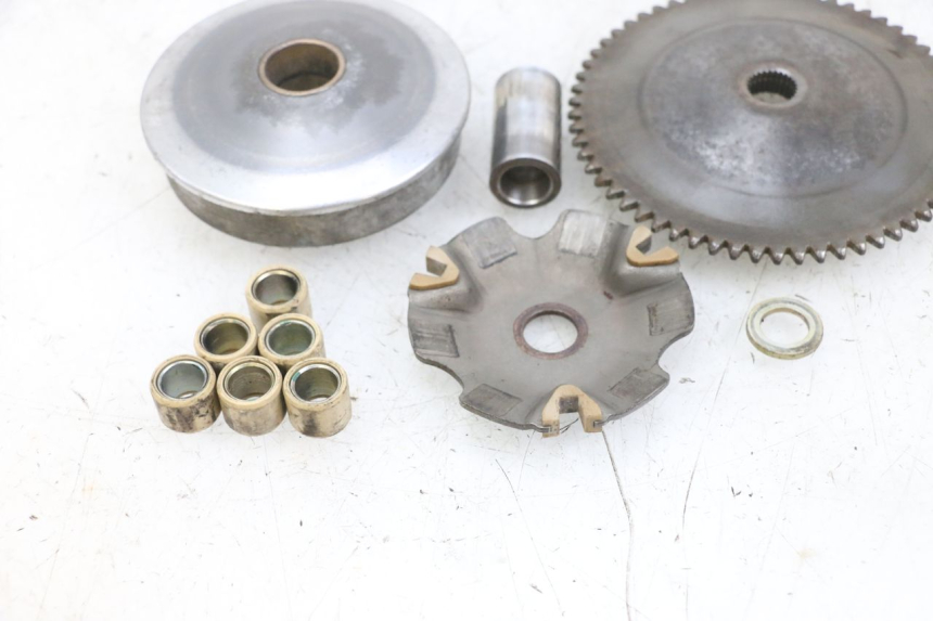 photo de VARIATOR PEUGEOT KISBEE 4T 50 (2010 - 2017) - Fixing points details