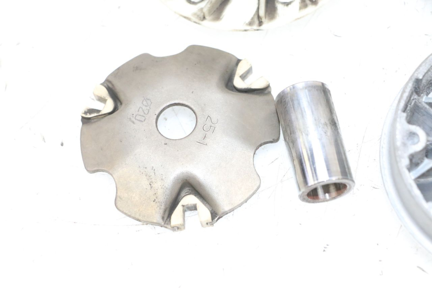 photo de VARIATOR PEUGEOT KISBEE 4T 50 (2010 - 2017) - Checked used part