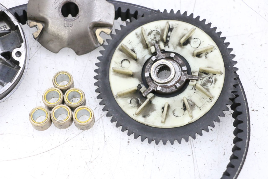 photo de VARIATOR PEUGEOT KISBEE 4T 50 (2018 - 2022) - Checked used part