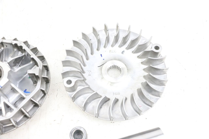 photo de VARIATOR YAMAHA TRICITY 300 (2020 - 2024) - Distinctive features