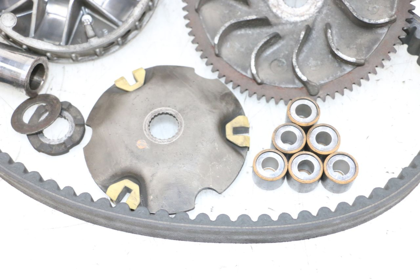 photo de VARIATOR PIAGGIO X8 125 (2004 - 2007) - Surface and material condition