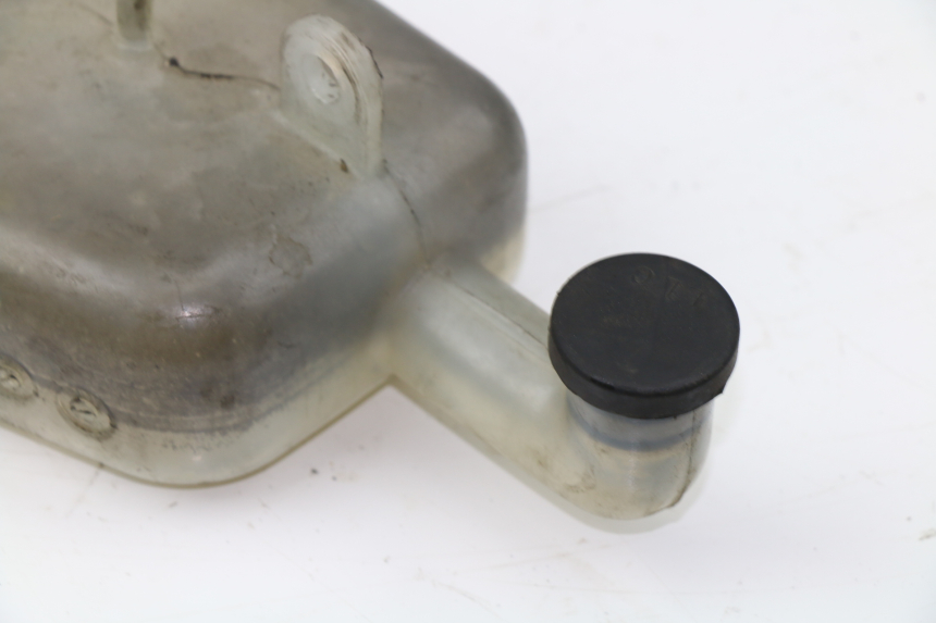photo de COOLANT EXPANSION BOTTLE SUZUKI AN BURGMAN 400 (1999 - 2005)