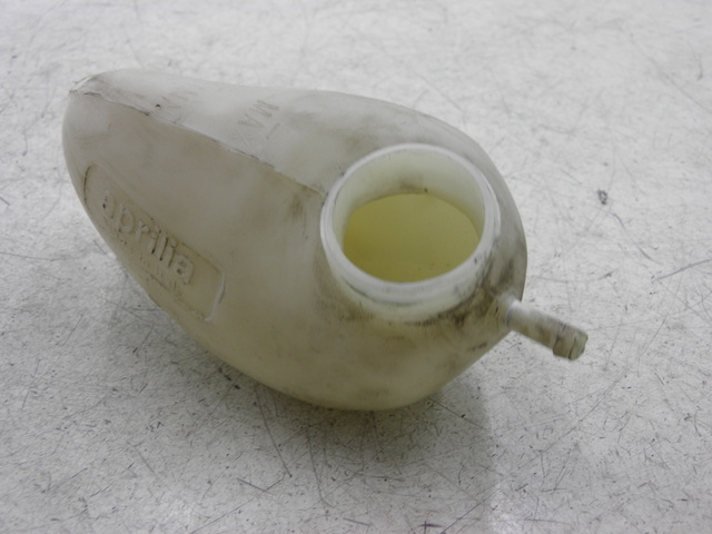 photo de COOLANT EXPANSION BOTTLE APRILIA LEONARDO 125 (1999 - 2001)