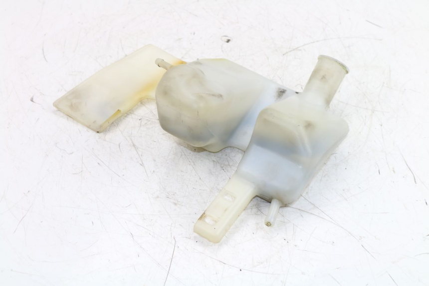 photo de COOLANT EXPANSION BOTTLE HONDA CB F HORNET 600 (1998 - 1999) - Alternative perspective