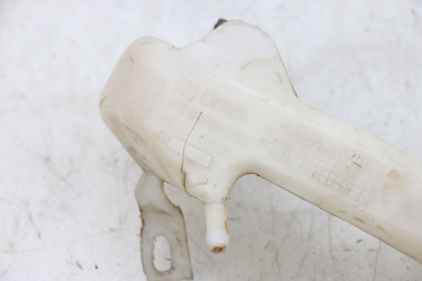 photo de COOLANT EXPANSION BOTTLE DERBI GPR 50 (2004 - 2009) - Component detail