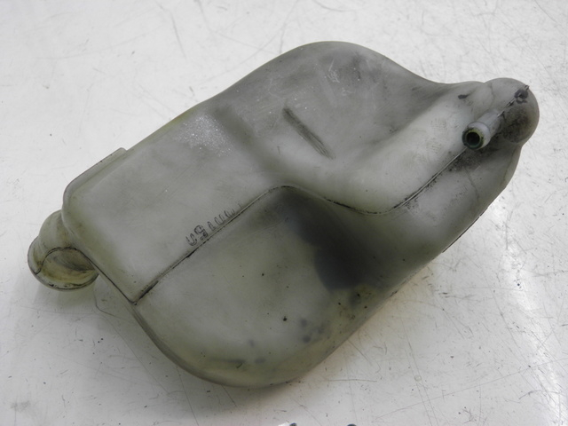 photo de COOLANT EXPANSION BOTTLE HONDA CB 500 (1993 - 1996)