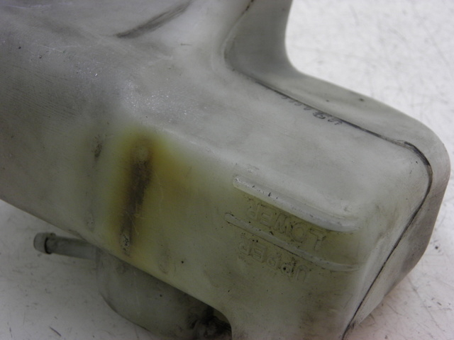 photo de COOLANT EXPANSION BOTTLE HONDA CB 500 (1993 - 1996)