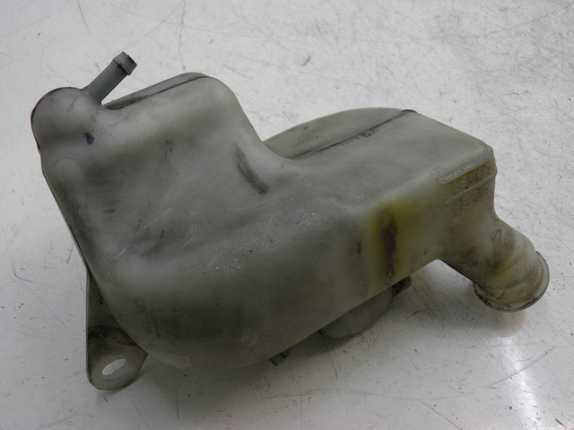 photo de COOLANT EXPANSION BOTTLE HONDA CB 500 (1993 - 1996)