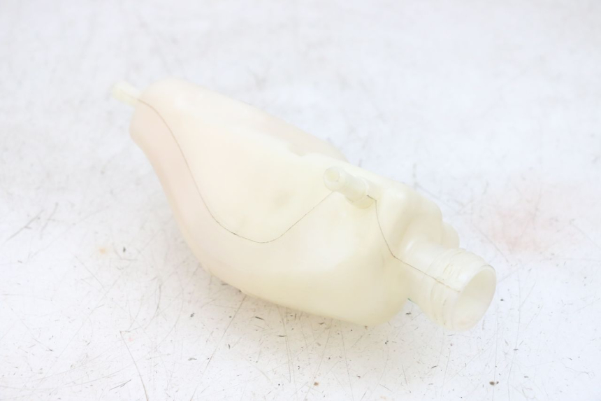 photo de COOLANT EXPANSION BOTTLE PIAGGIO MP3 HPE 300 (2019 - 2026) - Alternative perspective
