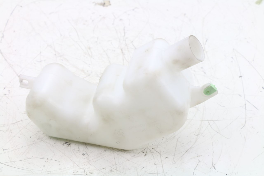 photo de COOLANT EXPANSION BOTTLE PEUGEOT METROPOLIS 400 (2011 - 2016)