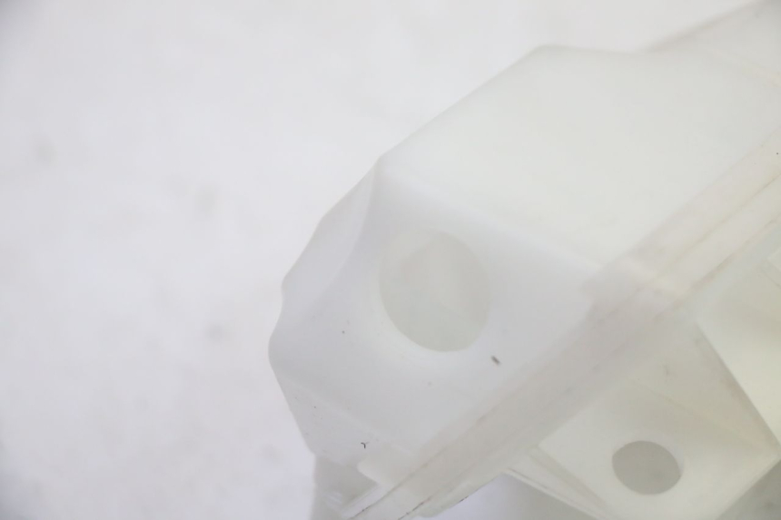 photo de COOLANT EXPANSION BOTTLE BMW R GS 1250 (2021 - 2024) - Alternative perspective