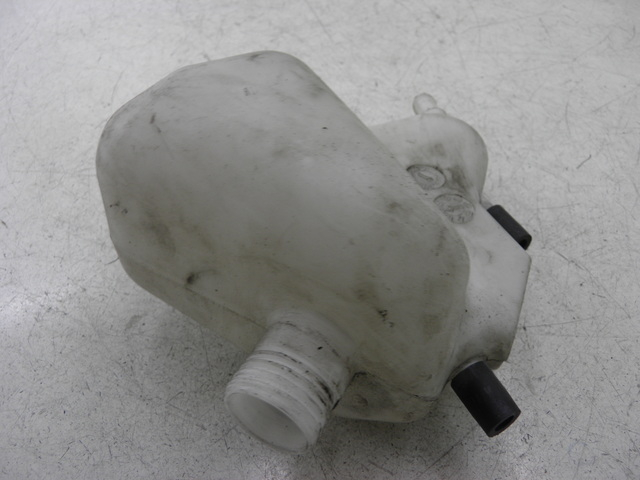 photo de COOLANT EXPANSION BOTTLE SYM GTS 125 (2005 - 2008)