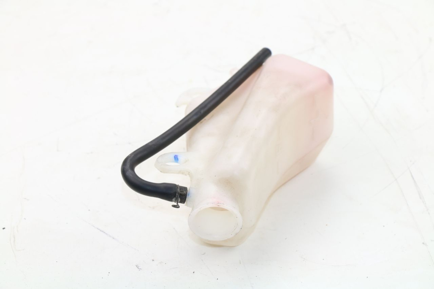 photo de COOLANT EXPANSION BOTTLE YAMAHA TRICITY 125 (2012 - 2016)