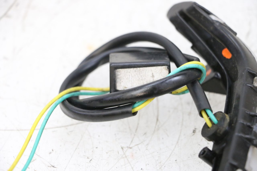 photo de POSITION LIGHT PEUGEOT KISBEE 4T 50 (2018 - 2022) - Zoom on usage condition